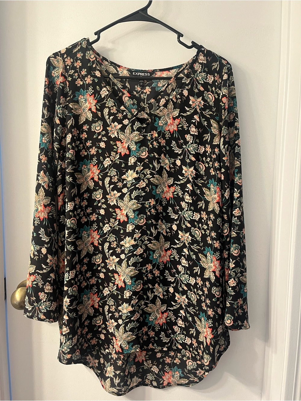 Express Black Floral V-Neck Long Sleeve Dress